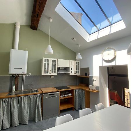 Apartmán La Mansarde De L Abbaye Cluny Exteriér fotografie