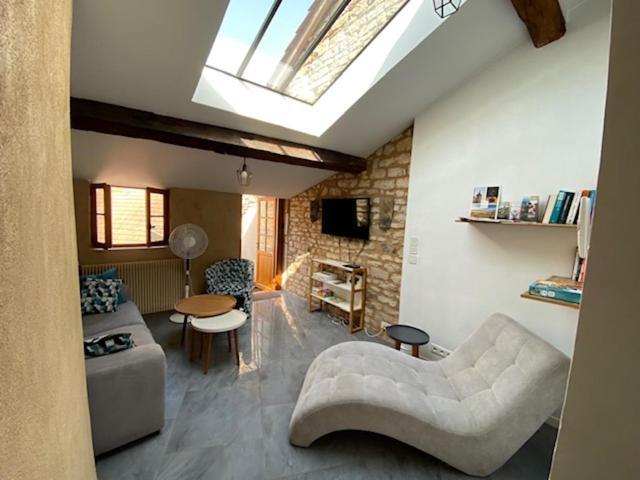 Apartmán La Mansarde De L Abbaye Cluny Exteriér fotografie