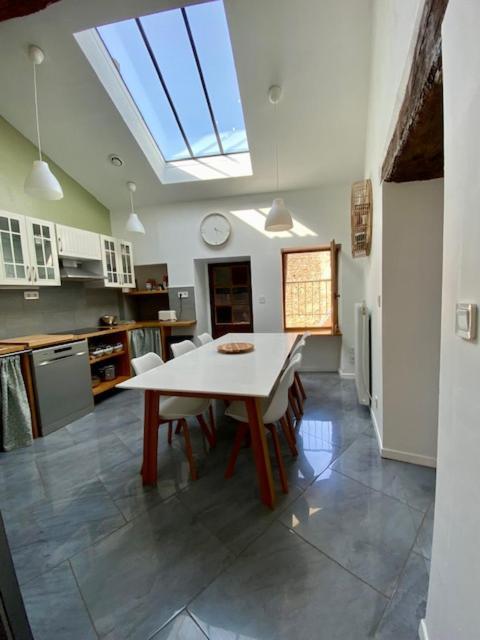 Apartmán La Mansarde De L Abbaye Cluny Exteriér fotografie